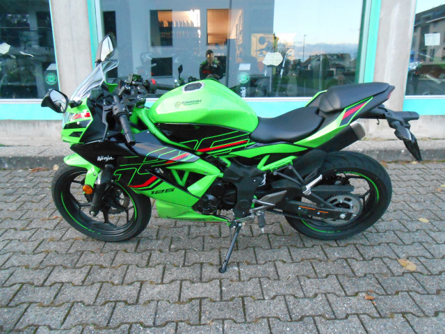 KAWASAKI Ninja 125 Sport Modèle démo