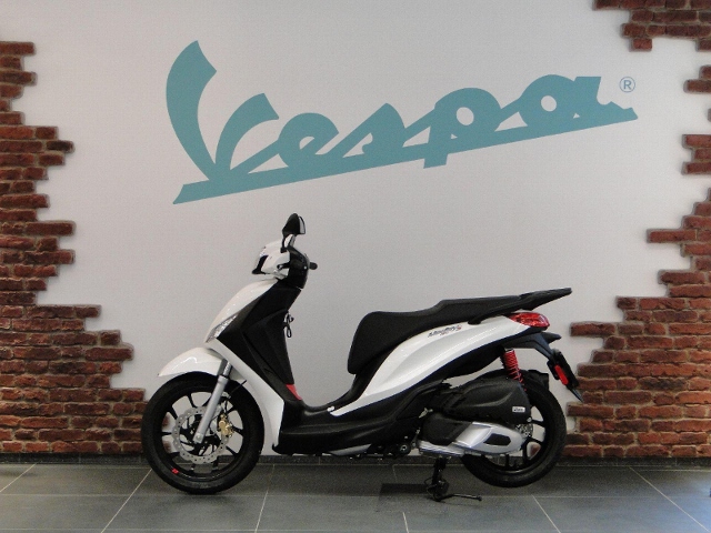 PIAGGIO Medley 125 Scooter Moto nuova