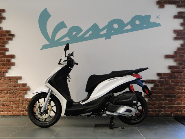 PIAGGIO Medley 125 Sport Roller Neufahrzeug