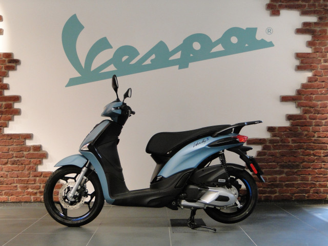 PIAGGIO Liberty 125 Sport Roller Neufahrzeug