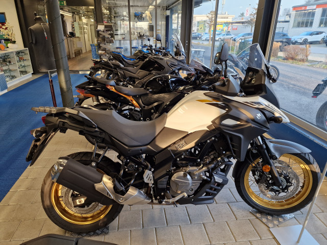 SUZUKI DL 650 A V-Strom Enduro Vorführfahrzeug