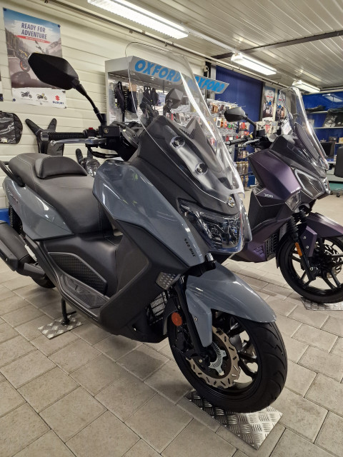 SYM Maxsym 400 Roller Vorführfahrzeug SYM Maxsym 400 Roller Vorführfahrzeug