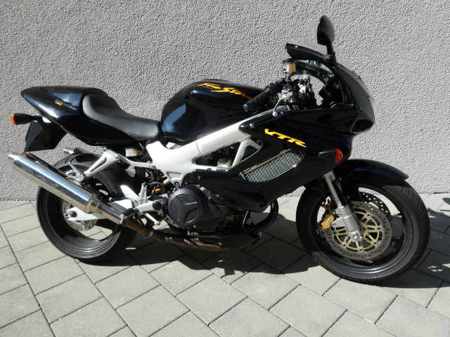 HONDA VTR 1000 Fire Storm Sport Usato