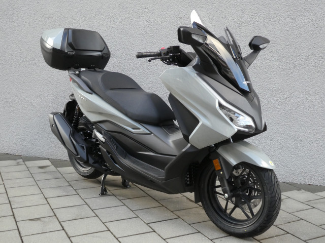 HONDA NSS 350 Forza Scooter Moto nuova
