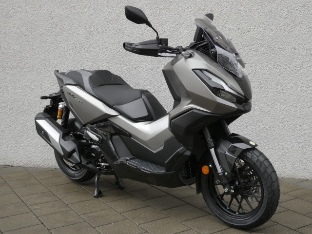 HONDA ADV 350 Roller Occasion