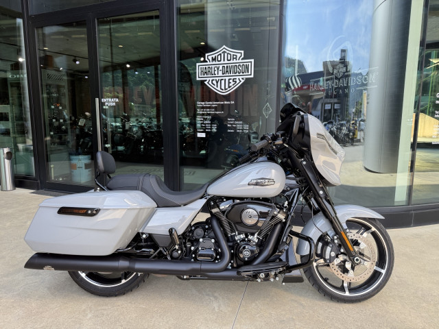 HARLEY-DAVIDSON FLHX 1923 Street Glide 117 Touring Occasion