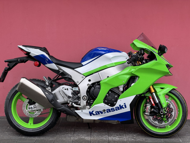 KAWASAKI Ninja ZX-10R 40th Anniversary Edition Sport Vorführfahrzeug