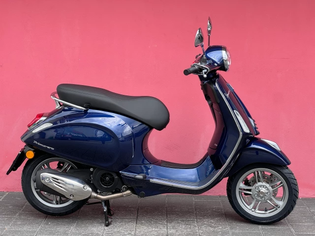 PIAGGIO Vespa Primavera 125 Roller Occasion
