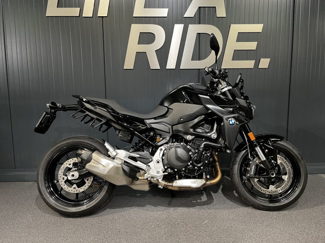 BMW F 900 R A2 Triple Black Naked Occasion