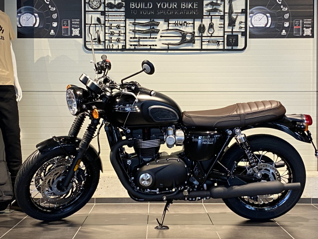 TRIUMPH Bonneville T120 Black Retro Moto neuve