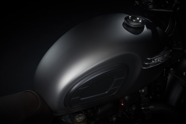 TRIUMPH Bonneville T120 Black Stealth Edition Retro New vehicle