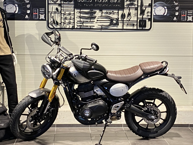 TRIUMPH Scrambler 400 X Retro Moto nuova