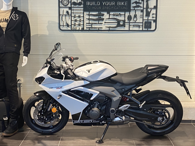 TRIUMPH Daytona 660 Sport Neufahrzeug