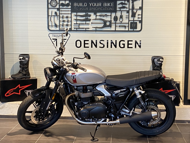 TRIUMPH Speed Twin 900 Retro Neufahrzeug