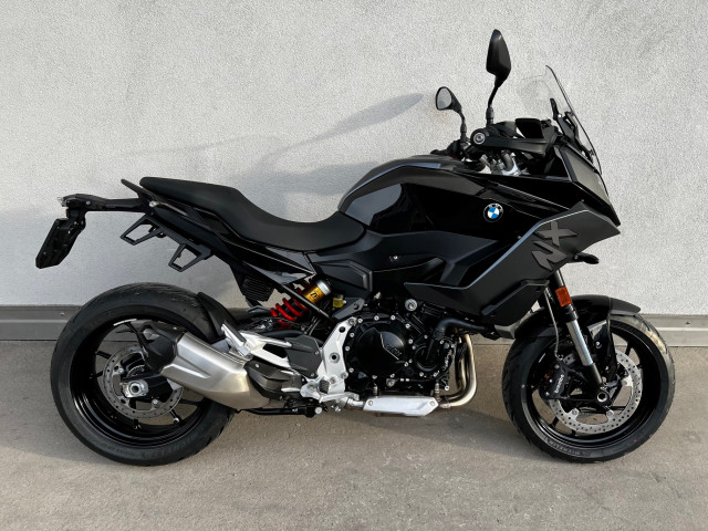 BMW F 900 XR Triple Black Touring Neufahrzeug