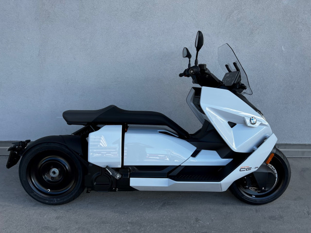 BMW CE 04 Scooter Moto nuova