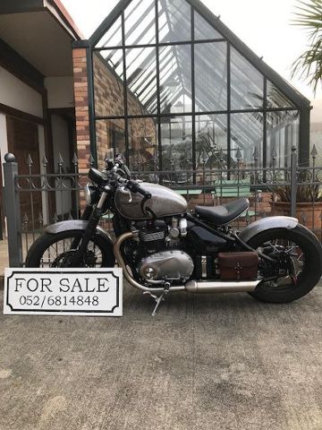 TRIUMPH Bonneville Bobber 1200 Retro Usato