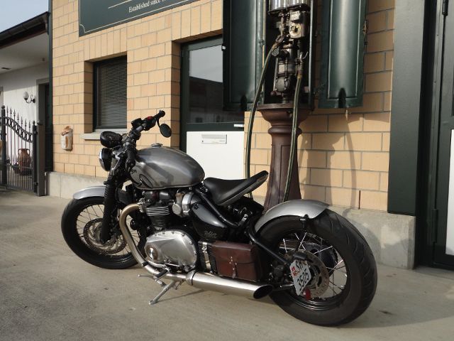 TRIUMPH Bonneville Bobber 1200 Custom Occasion