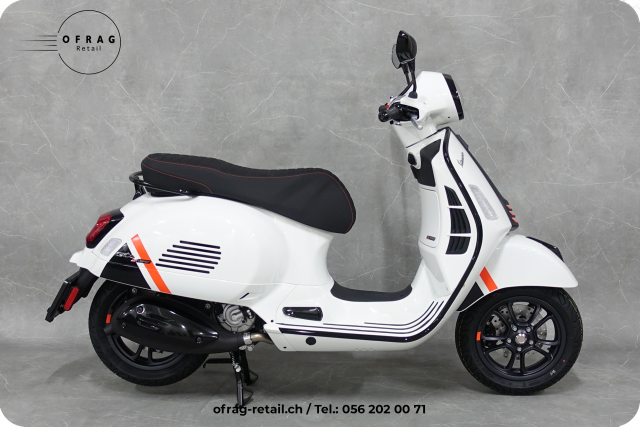 PIAGGIO Vespa GTS 300 HPE Super Sport Roller Neufahrzeug