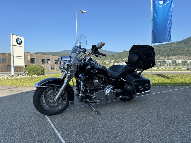 HARLEY-DAVIDSON FLHRC 1690 Road King Classic Touring Usato