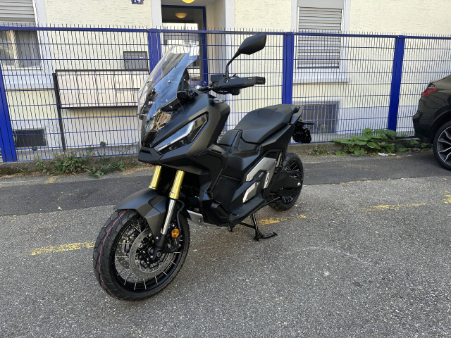 HONDA X-ADV 750 Scooter New vehicle