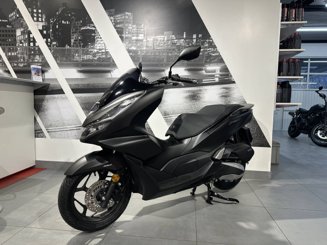 HONDA PCX 125 Roller Neufahrzeug