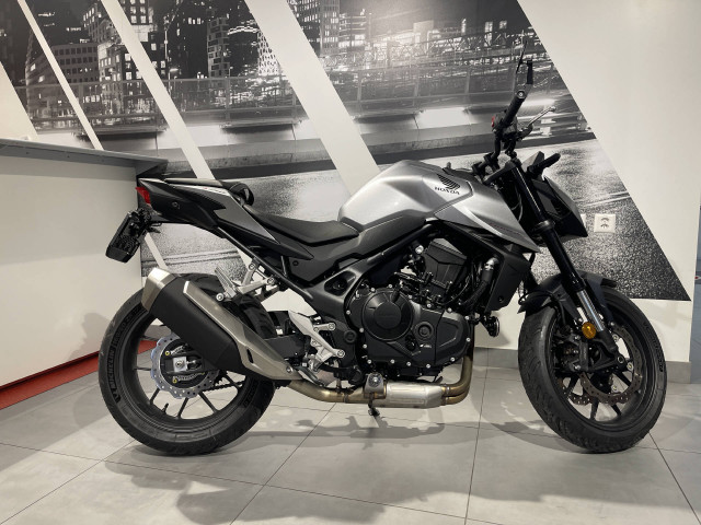 HONDA CB 750 Hornet Naked Vorführfahrzeug