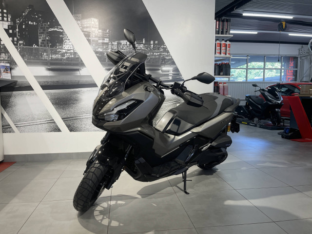 HONDA ADV 350 Roller Neufahrzeug