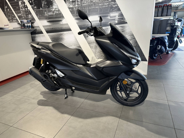 HONDA PCX 125 DX Roller Neufahrzeug