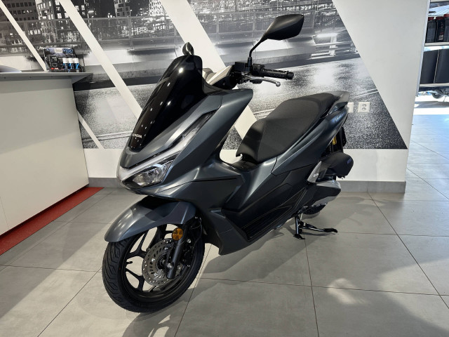 HONDA PCX 125 DX Roller Neufahrzeug
