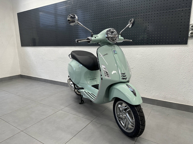 PIAGGIO Vespa Primavera 125 Roller Neufahrzeug PIAGGIO Vespa Primavera 125 Roller Neufahrzeug