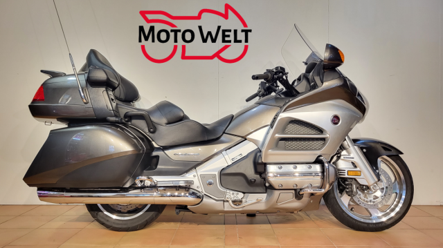 HONDA GL 1800 Gold Wing Deluxe Touring Occasion