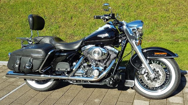 HARLEY-DAVIDSON FLHRC 1584 Road King Classic Touring Usato