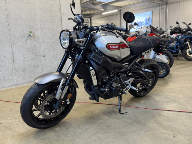 YAMAHA XSR 900 80 Black Retro Neufahrzeug YAMAHA XSR 900 80 Black Retro Neufahrzeug