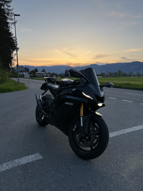 YAMAHA R6 Sport Usato