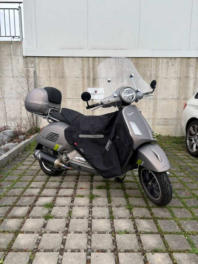 PIAGGIO Vespa GTS 300 HPE Super Tech Roller Occasion