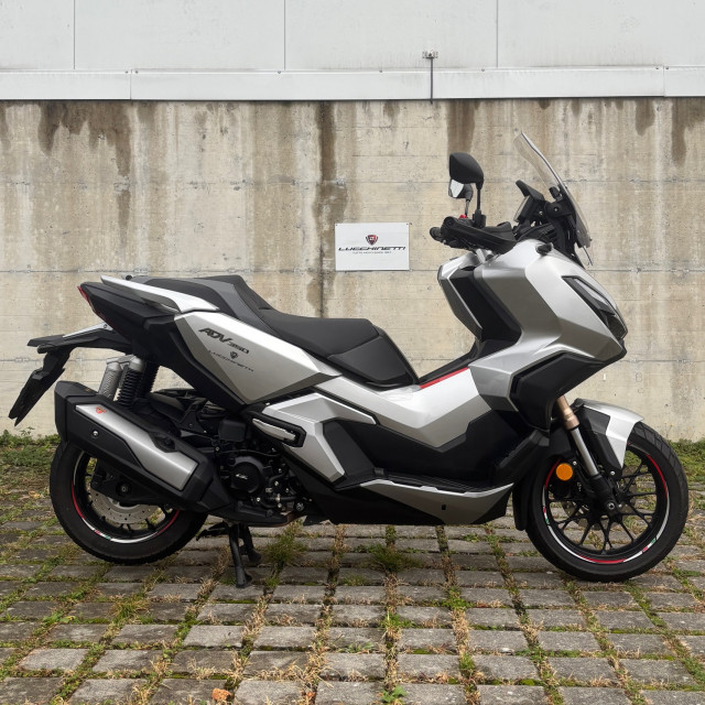 HONDA ADV 350 Roller Occasion