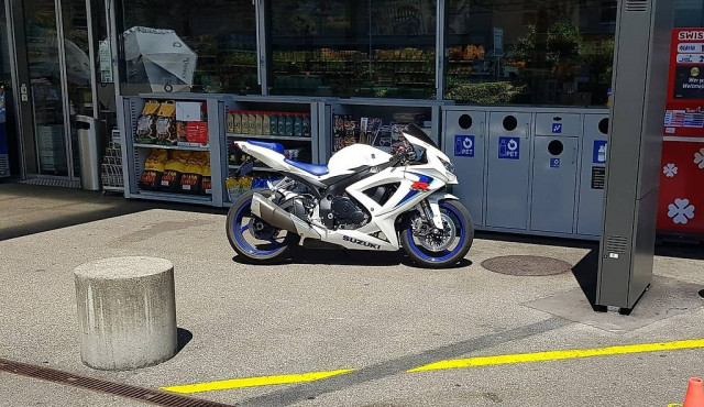 SUZUKI GSX-R 600 UK8 Sport Occasion