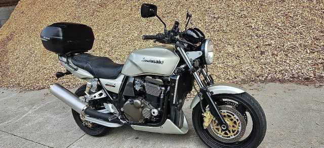 KAWASAKI ZRX 1200 Touring Used
