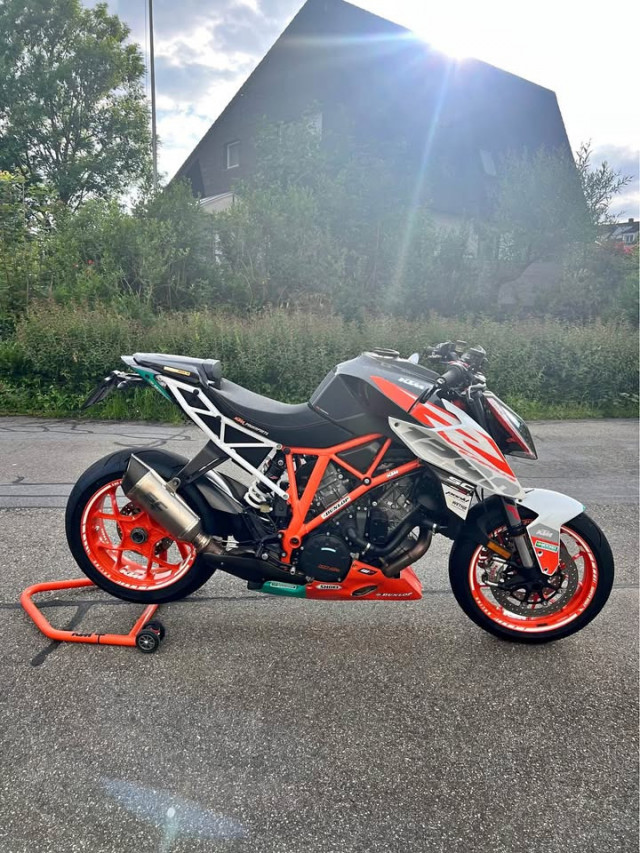KTM 1290 Super Duke R Naked Occasion