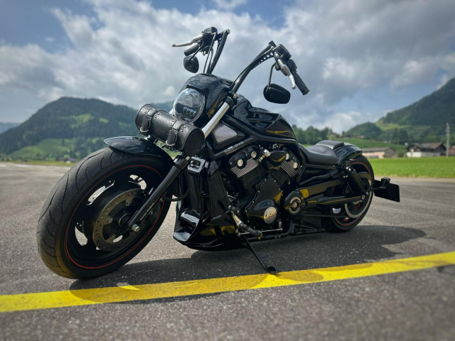HARLEY-DAVIDSON VRSCDX 1250 V-Rod Night Rod Special Custom Occasion