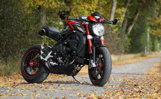 MV AGUSTA B3 Brutale 800 Dragster RR Naked Occasion MV AGUSTA B3 Brutale 800 Dragster RR Naked Occasion