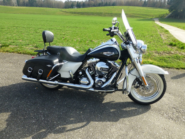 HARLEY-DAVIDSON FLHRC 1690 Road King Classic Touring Occasion HARLEY-DAVIDSON FLHRC 1690 Road King Classic Touring Occasion