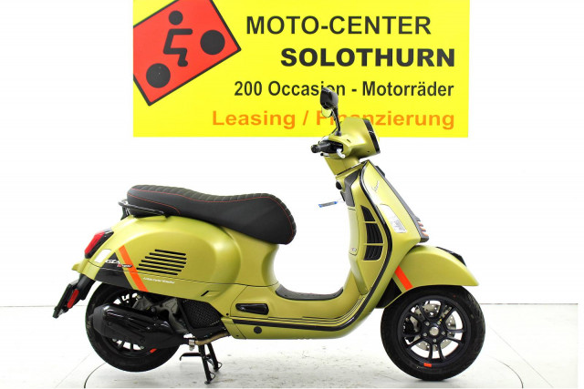 PIAGGIO Vespa GTS 125 Roller Neufahrzeug PIAGGIO Vespa GTS 125 Roller Neufahrzeug