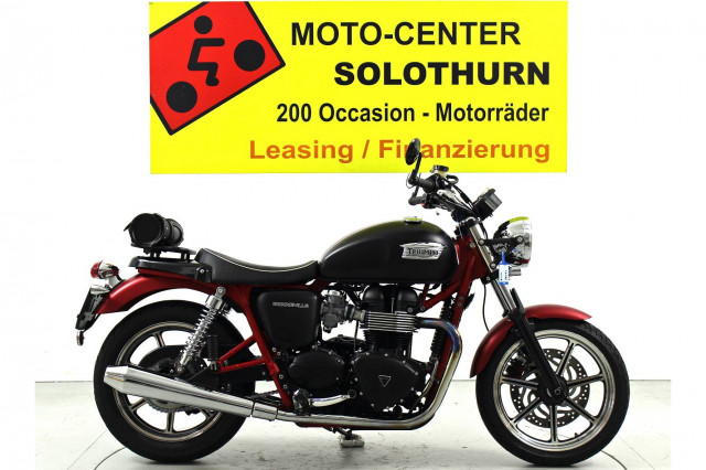 TRIUMPH Bonneville 900 Retro Usato