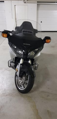 HONDA GL 1800 Gold Wing Deluxe Touring Occasion