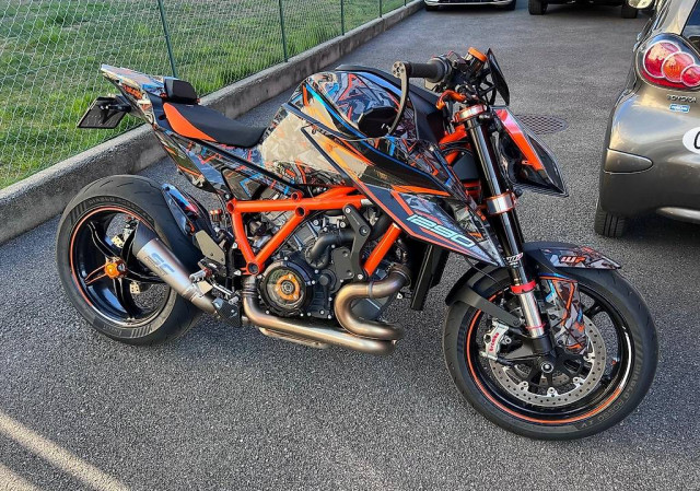 KTM 1290 Super Duke R Naked Used