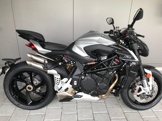 MV AGUSTA B4 Brutale 1000 RS Naked Moto nuova