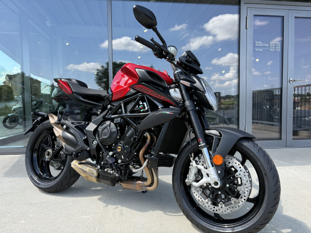 MV AGUSTA B3 Brutale 800 Rosso Naked Neufahrzeug