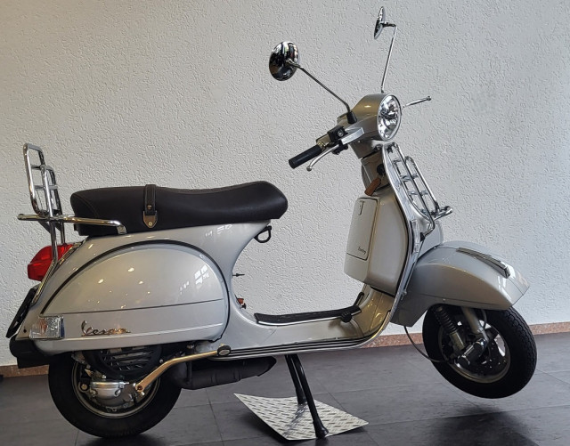 PIAGGIO Vespa PX 125 Scooter Usato